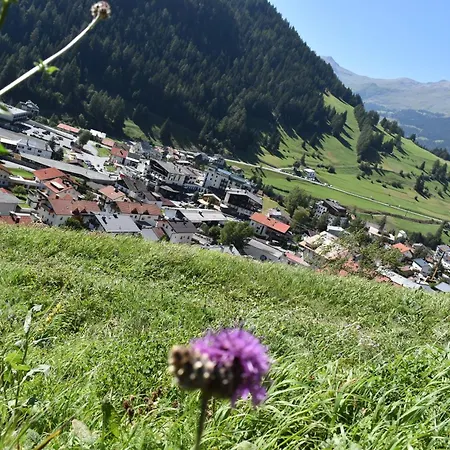 Hirschstube Alojamento de Acomodação e Pequeno-almoço 3*