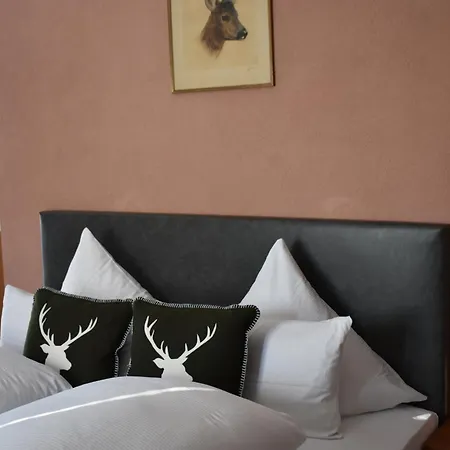 Hirschstube Alojamento de Acomodação e Pequeno-almoço Nauders