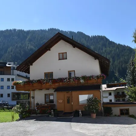 Alojamento de Acomodação e Pequeno-almoço Hirschstube