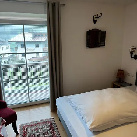 فندق مبيت وإفطار Hirschstube 3*
